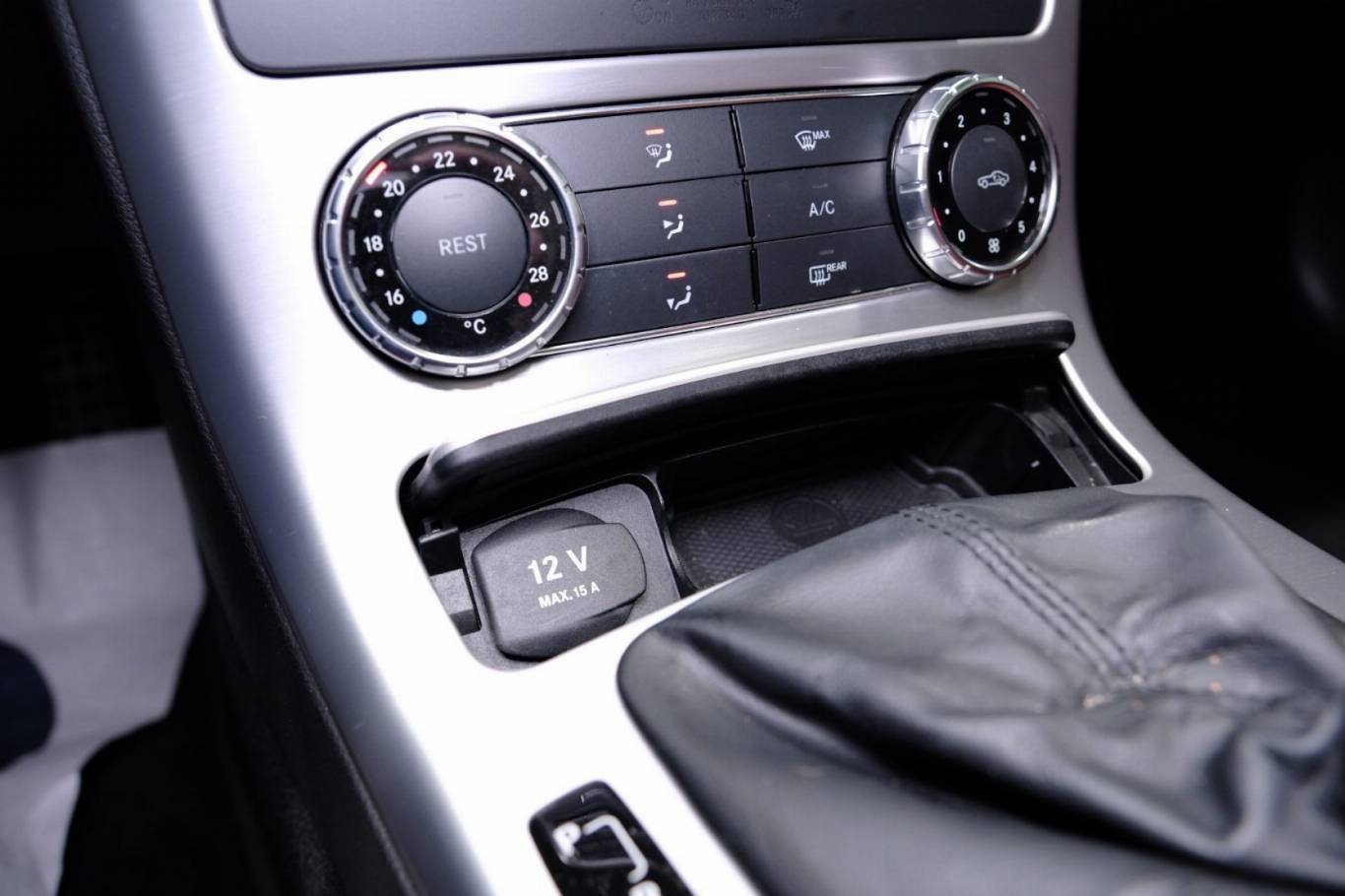 MERCEDES-BENZ SLK 200 32