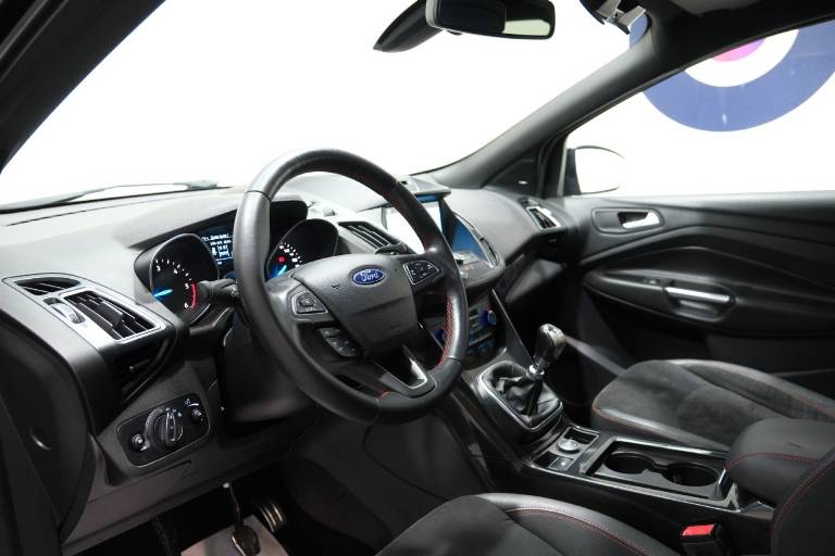 FORD Kuga 5