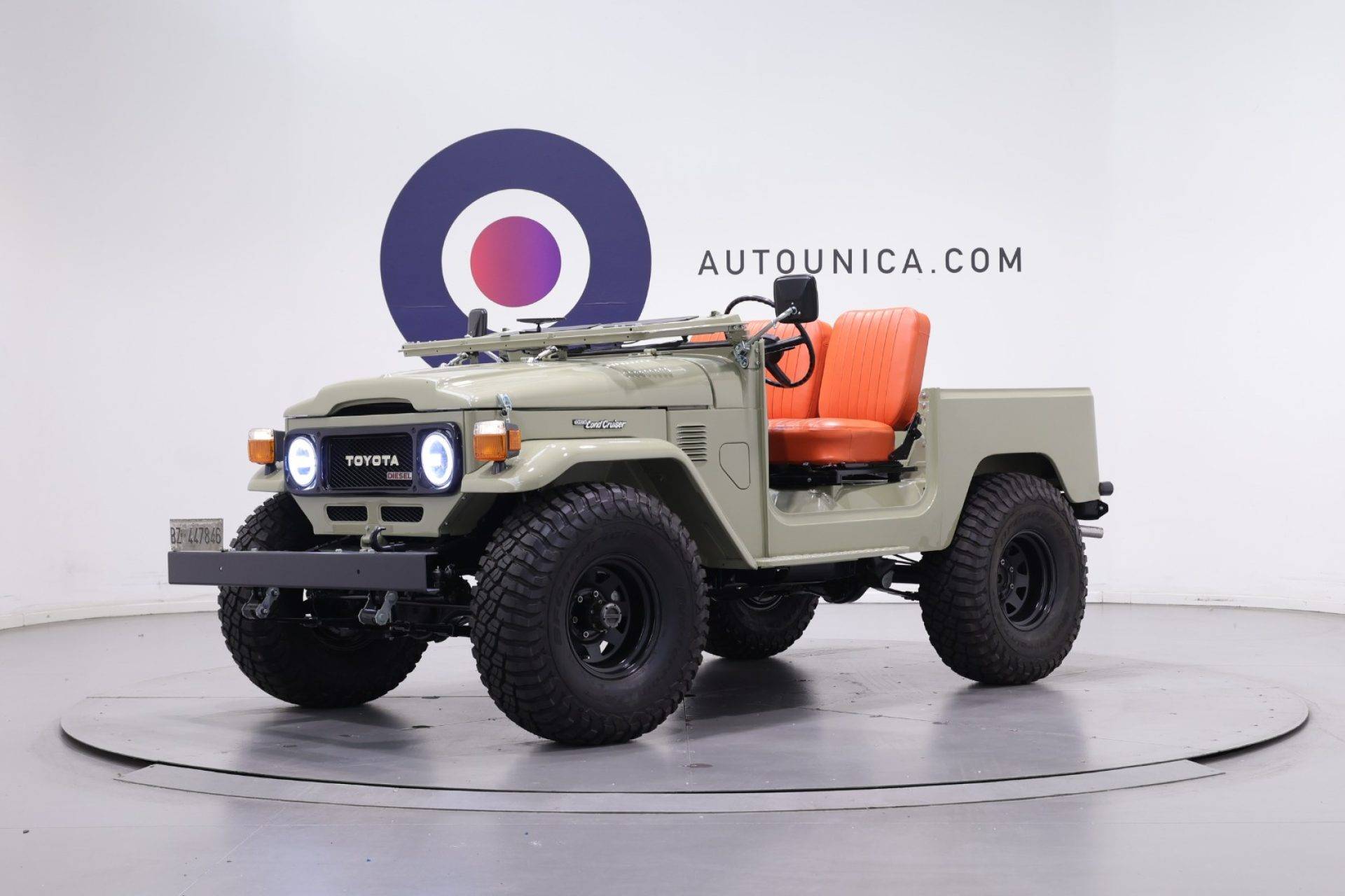 TOYOTA Land Cruiser