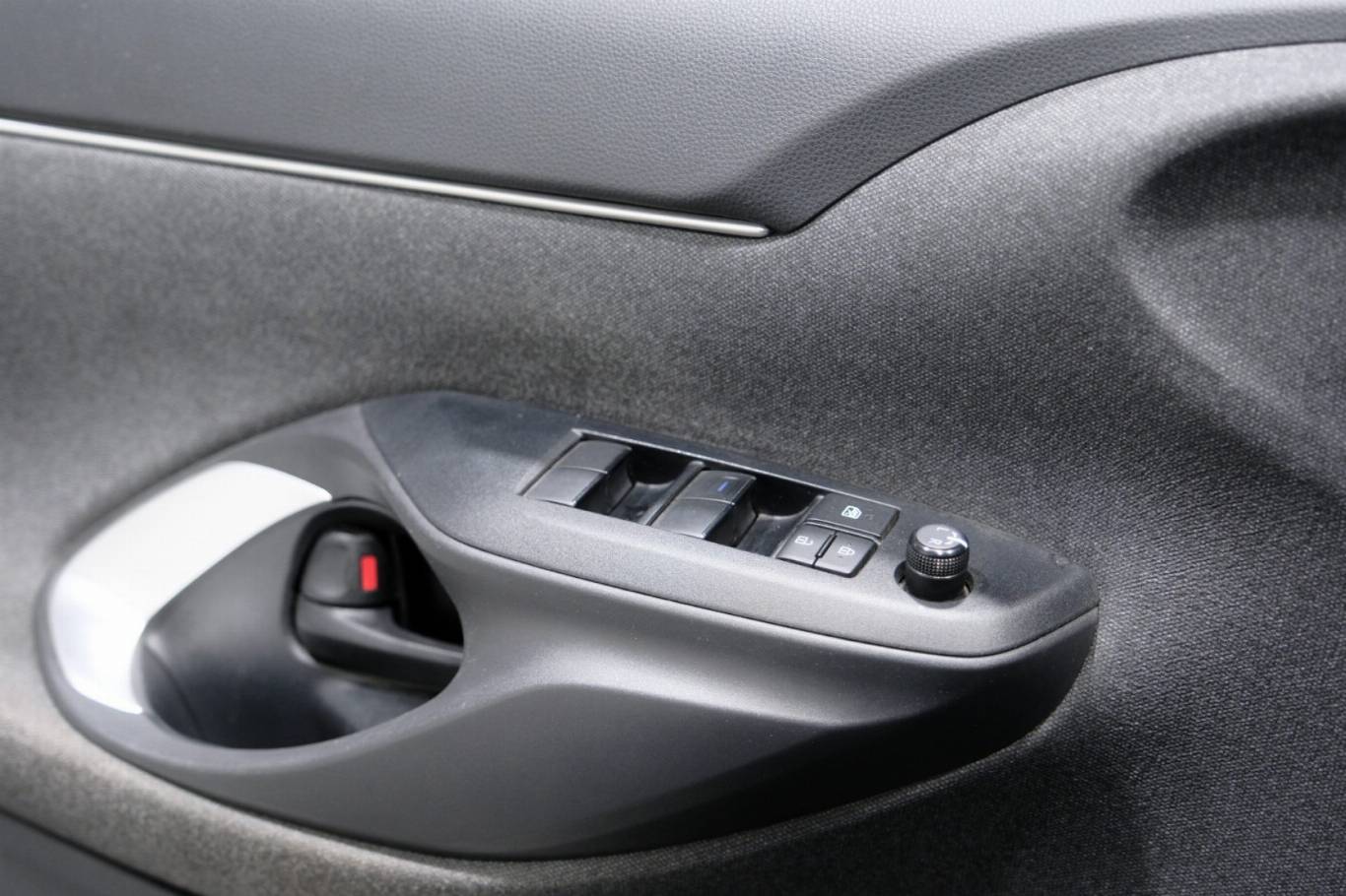 TOYOTA Yaris Cross 37