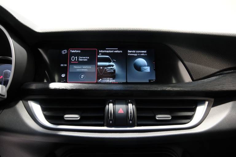 ALFA ROMEO Stelvio 9