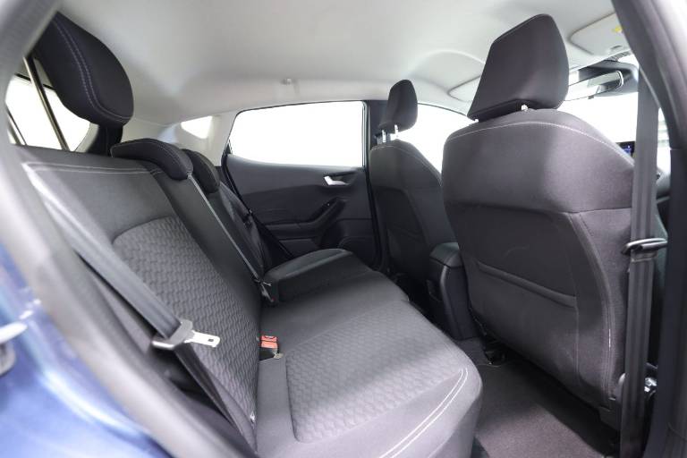 FORD Fiesta 41