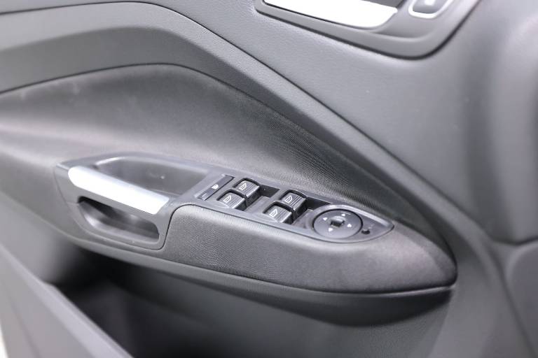 FORD C-Max 37