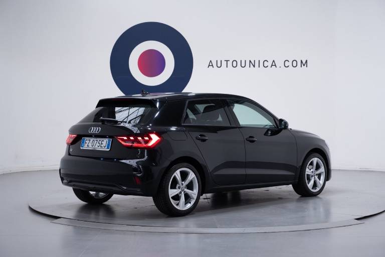 AUDI A1 16