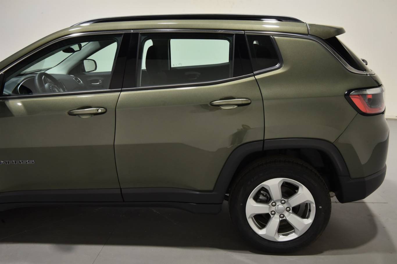 JEEP Compass 57