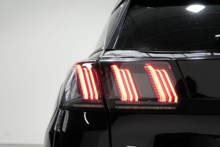 PEUGEOT 3008 46