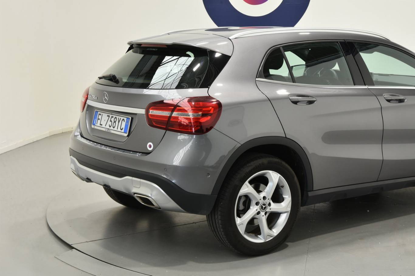 MERCEDES-BENZ GLA 200 18