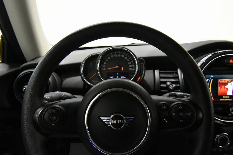 MINI One 9
