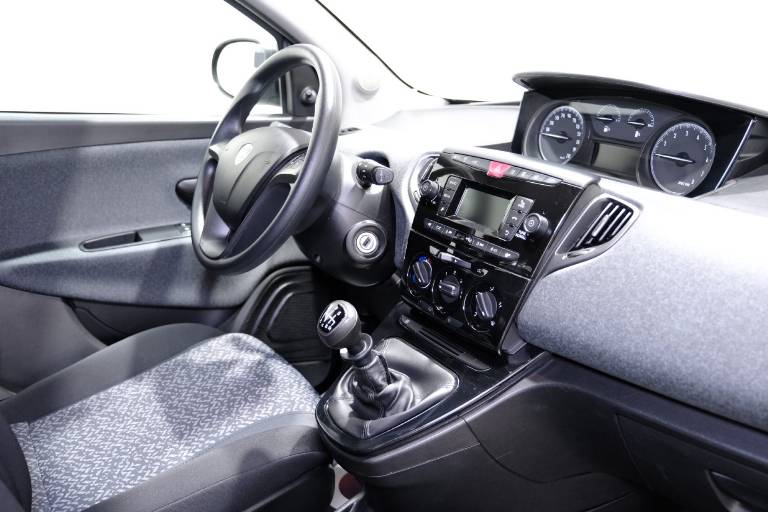 LANCIA Ypsilon 51