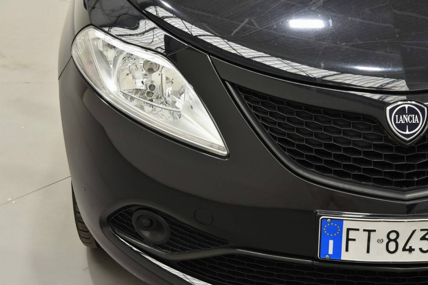 LANCIA Ypsilon 16