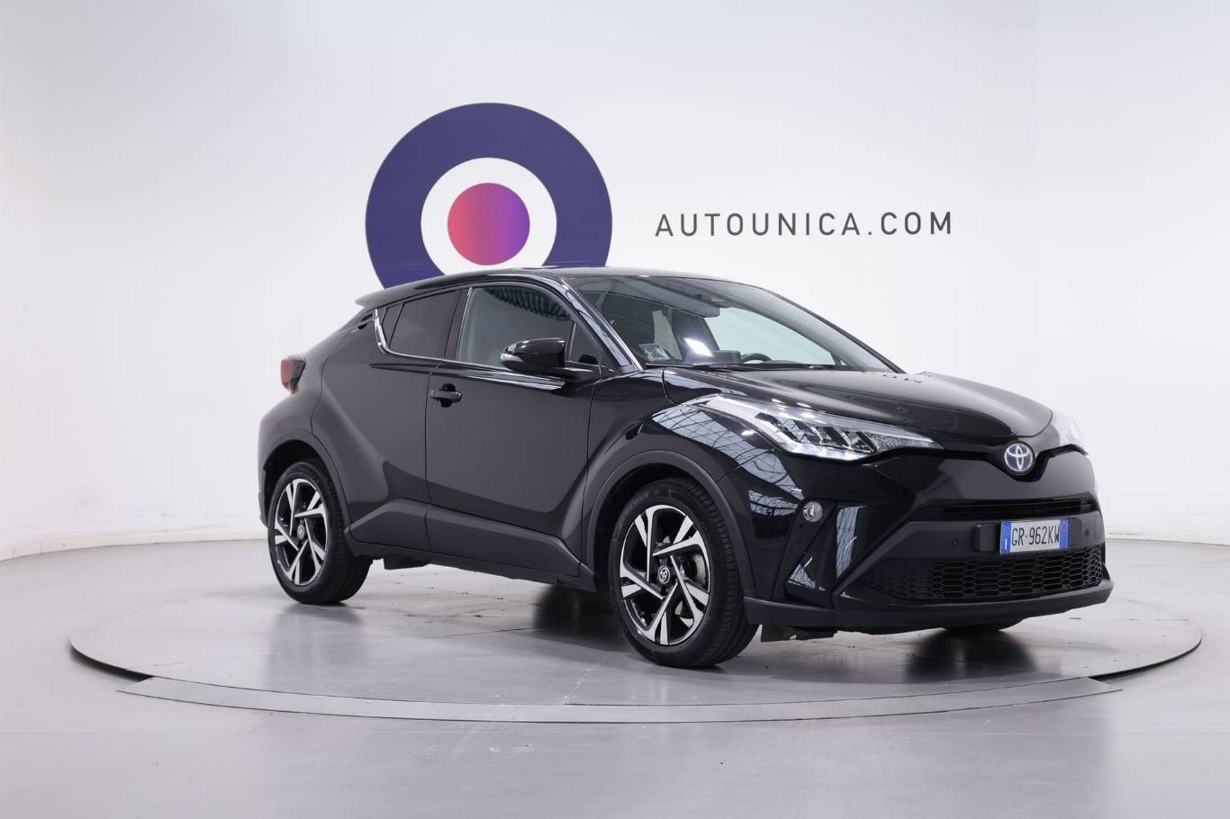 TOYOTA C-HR 2