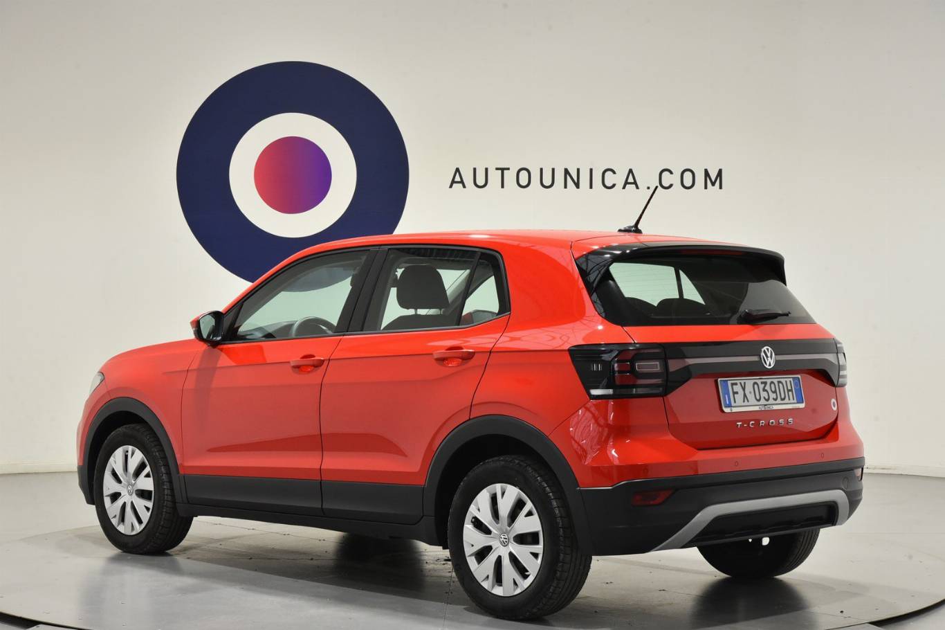 VOLKSWAGEN T-Cross 2