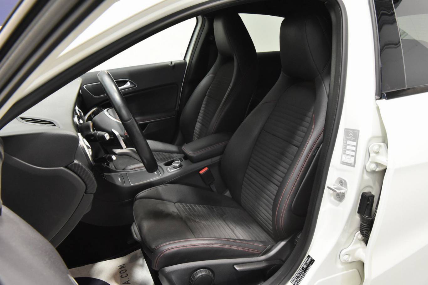 MERCEDES-BENZ A 200 4