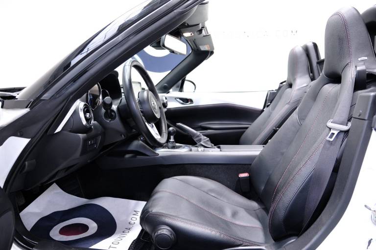 MAZDA MX-5 19