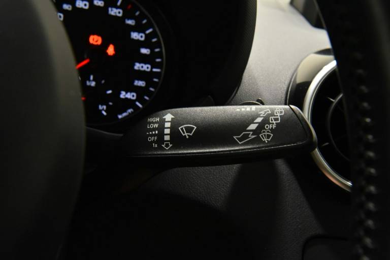 AUDI A1 27