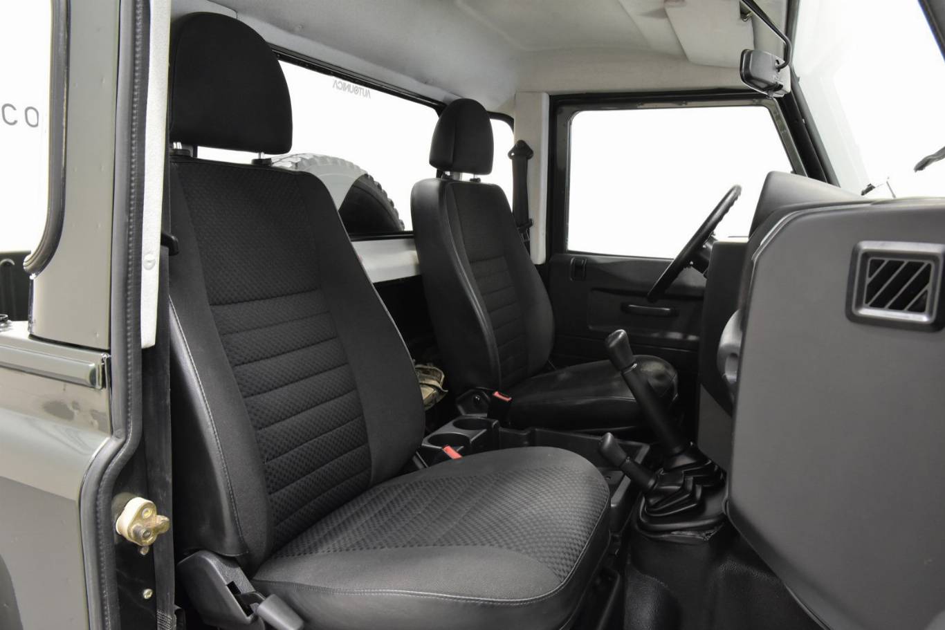 LAND ROVER Defender 20