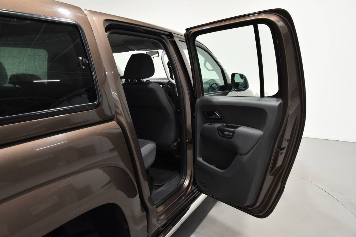 VOLKSWAGEN Amarok 24