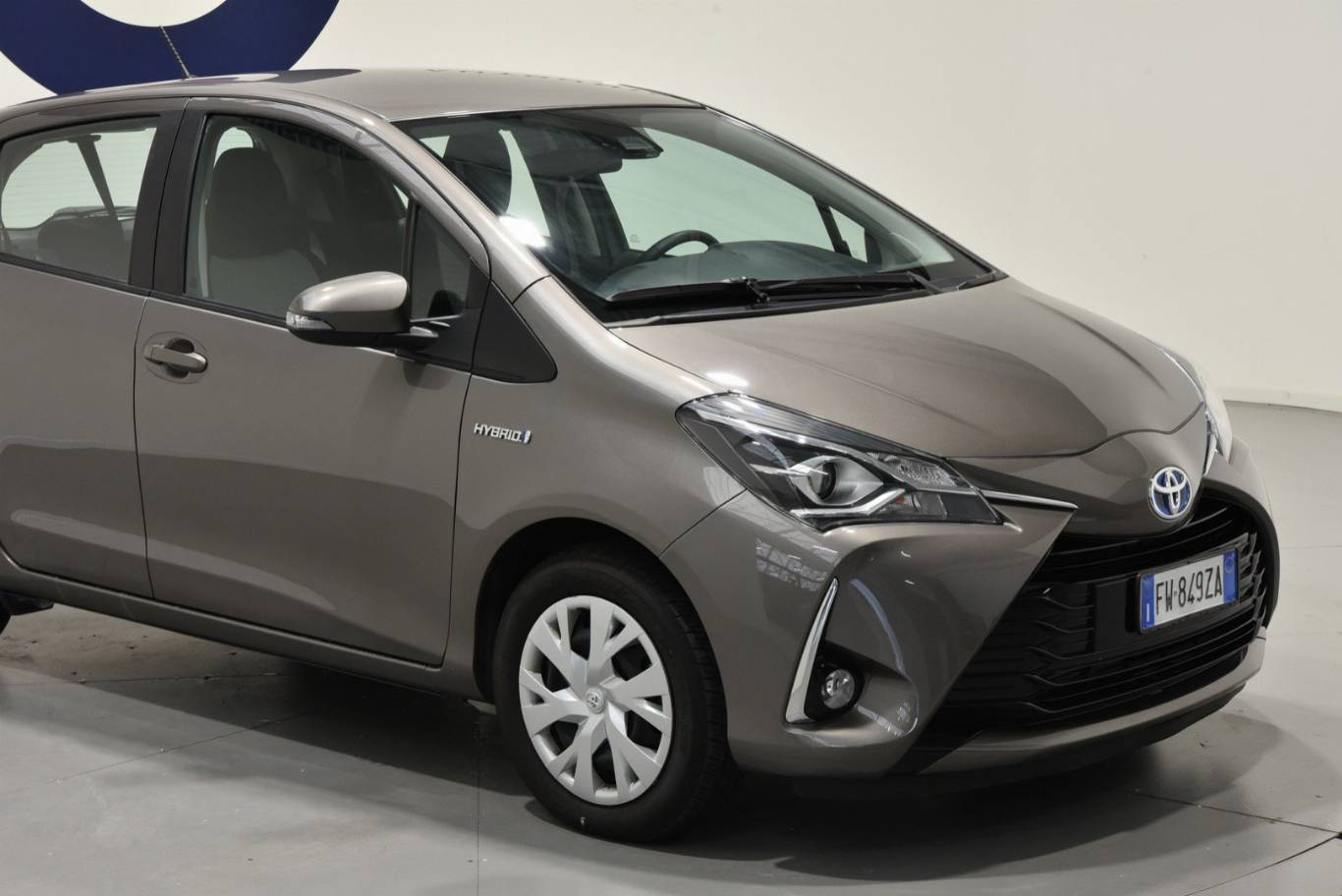 TOYOTA Yaris 16