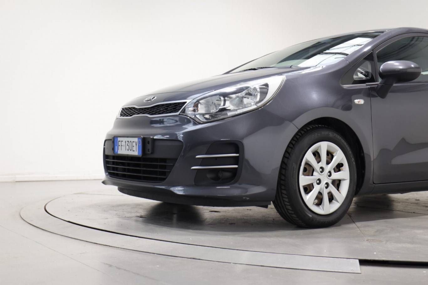 KIA Rio 11