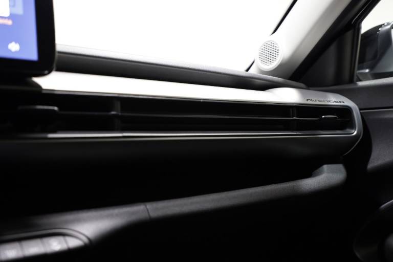 JEEP Avenger 12