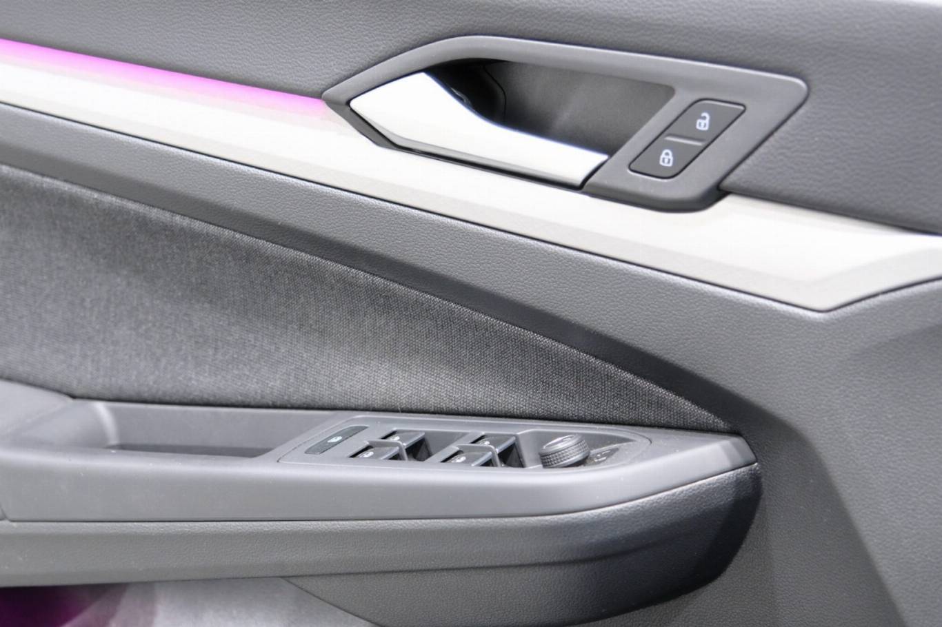 VOLKSWAGEN Golf Variant 37