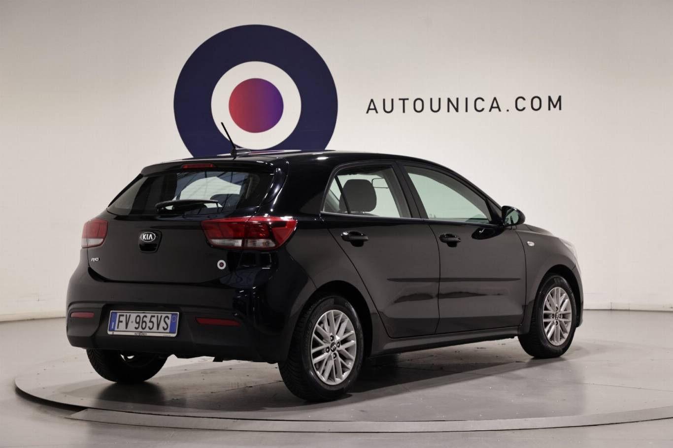 KIA Rio 12