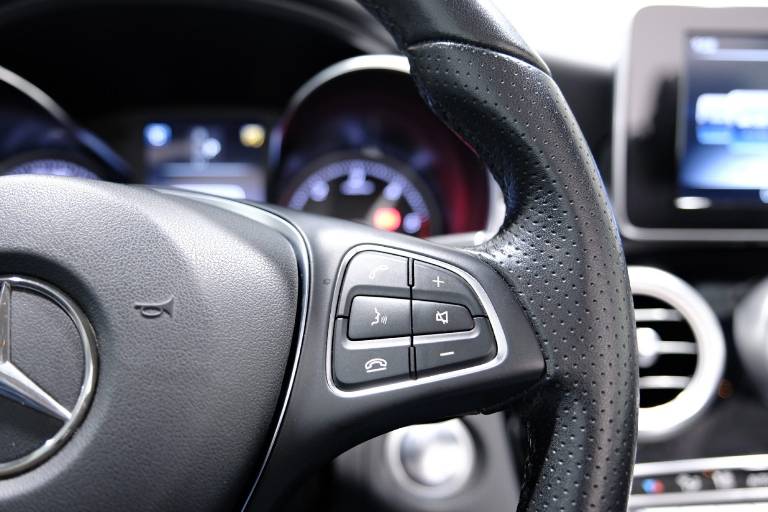 MERCEDES-BENZ C 220 22