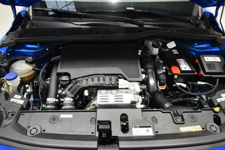 PEUGEOT 208 14