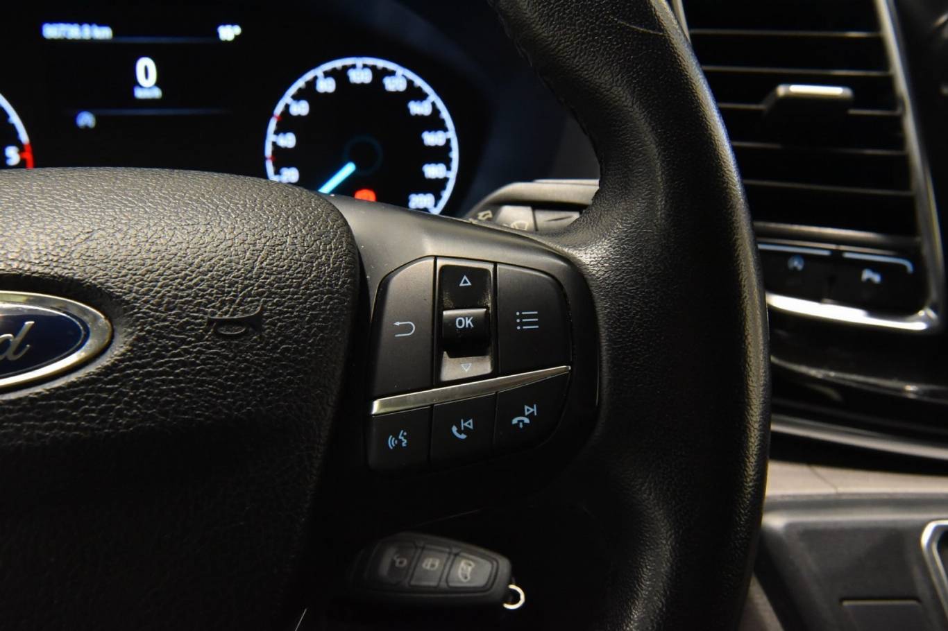 FORD Tourneo Custom 8