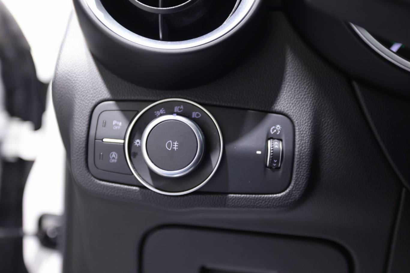 ALFA ROMEO Stelvio 25