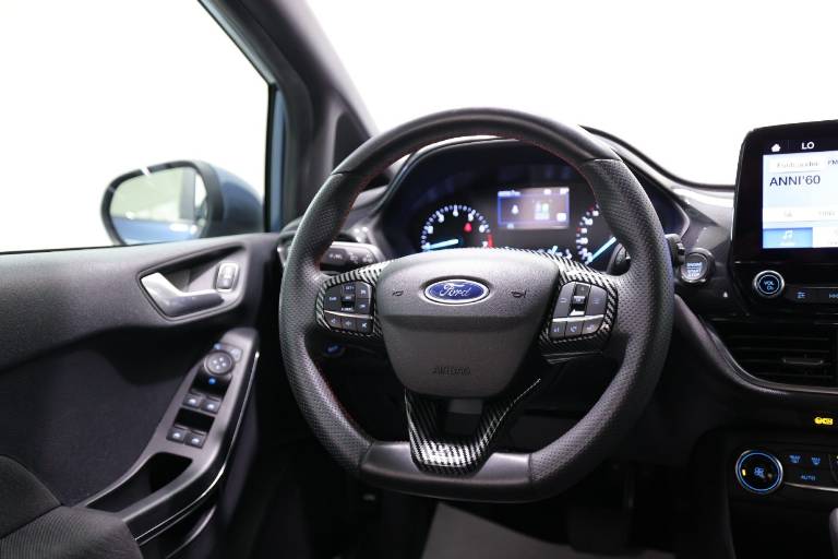 FORD Fiesta 37