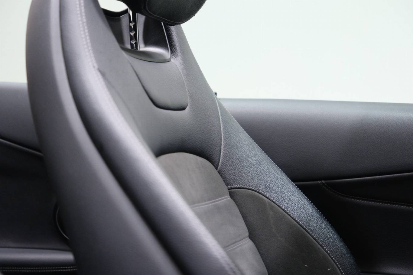 MERCEDES-BENZ C 220 61