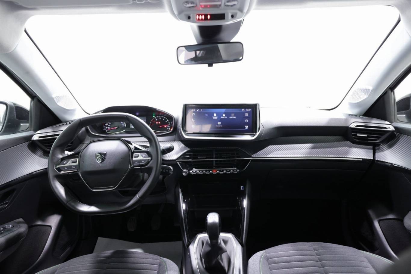 PEUGEOT 208 10