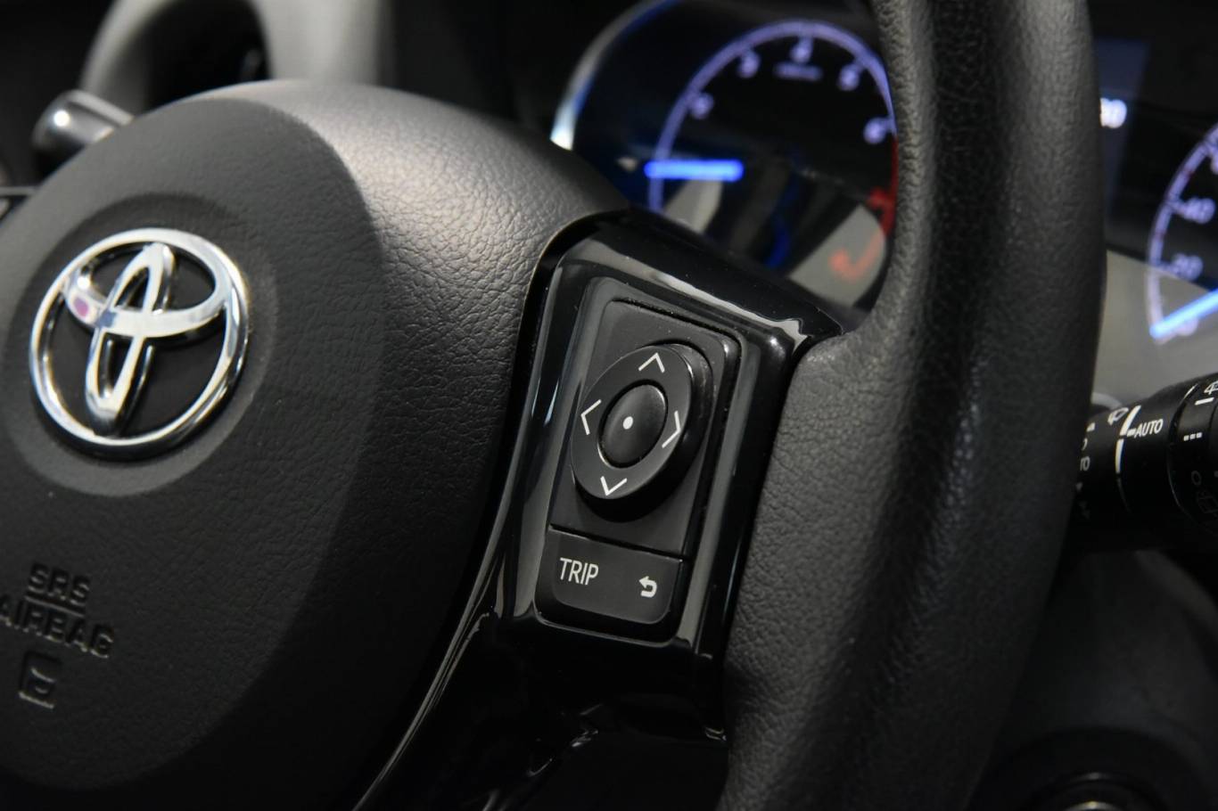 TOYOTA Yaris 22