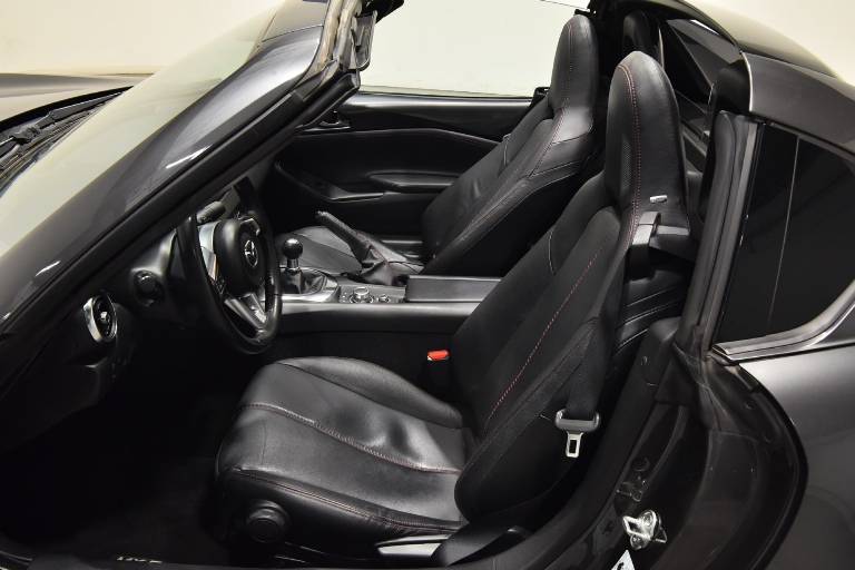 MAZDA MX-5 4