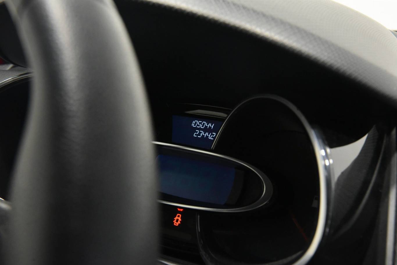 RENAULT Clio 24