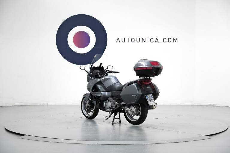 HONDA Deauville 700 17