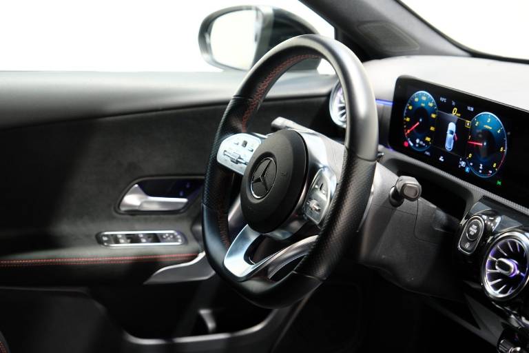 MERCEDES-BENZ A 200 59