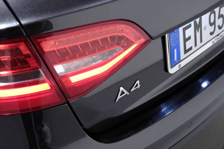 AUDI A4 49