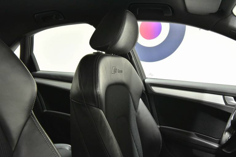 AUDI A4 42