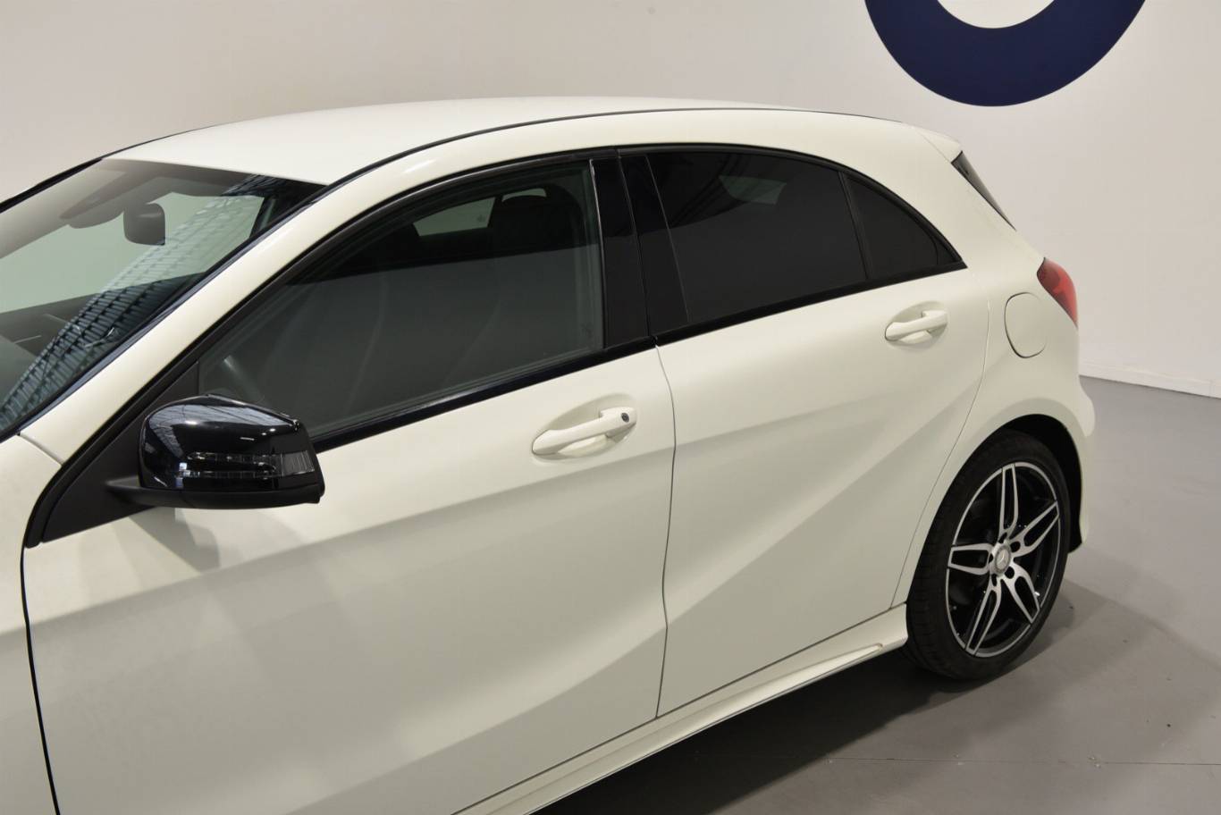 MERCEDES-BENZ A 200 54