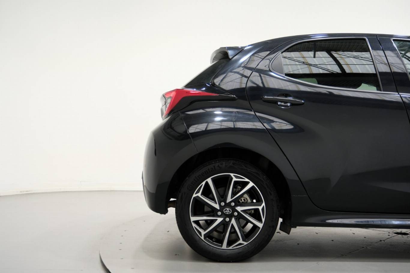 TOYOTA Yaris 50