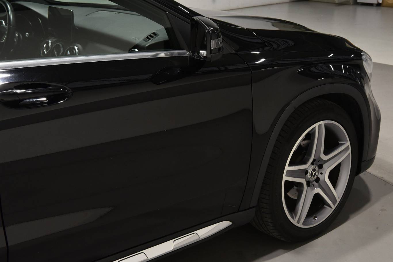 MERCEDES-BENZ GLA 180 50