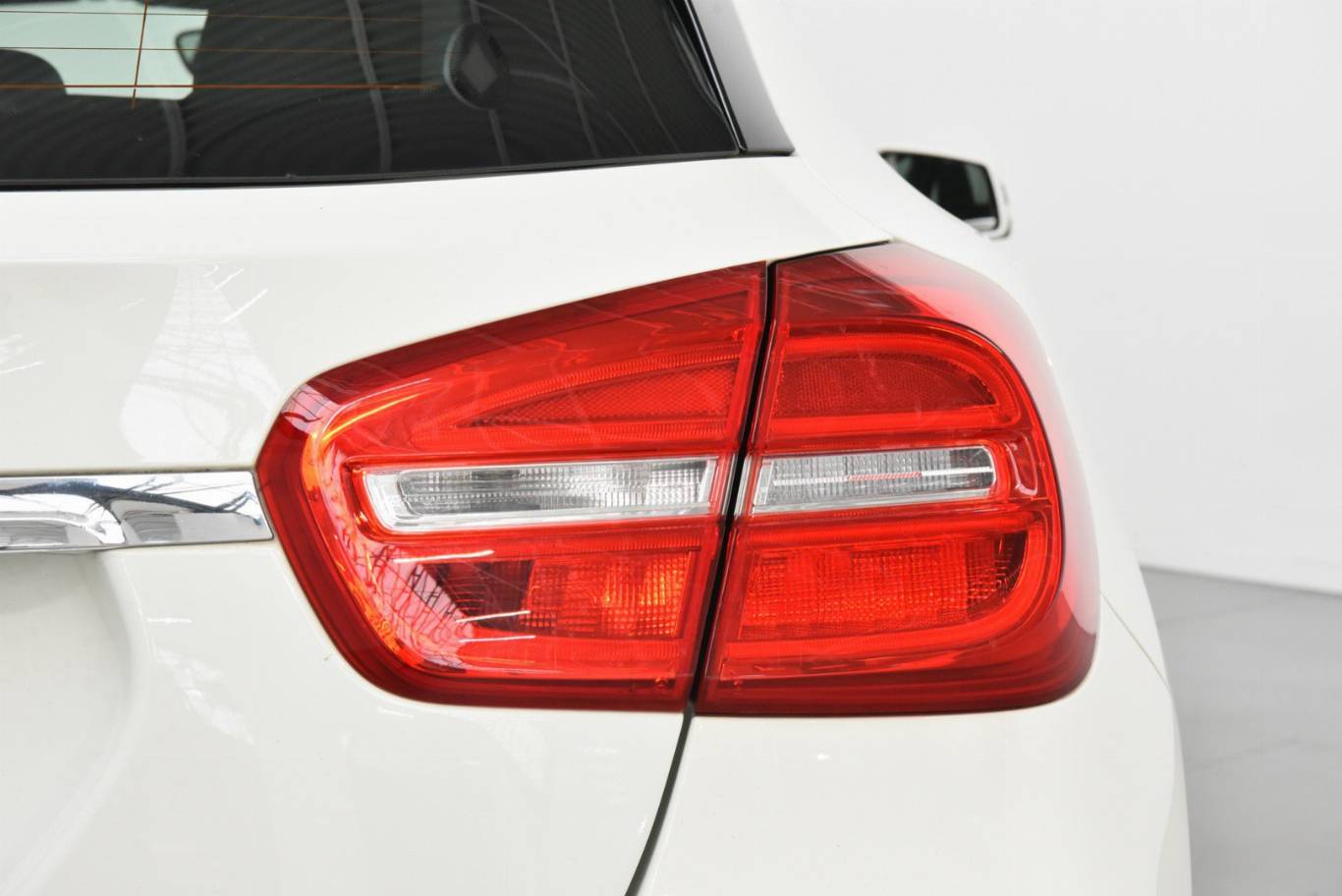 MERCEDES-BENZ GLA 200 17