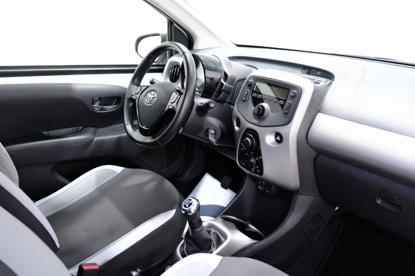 TOYOTA Aygo 45