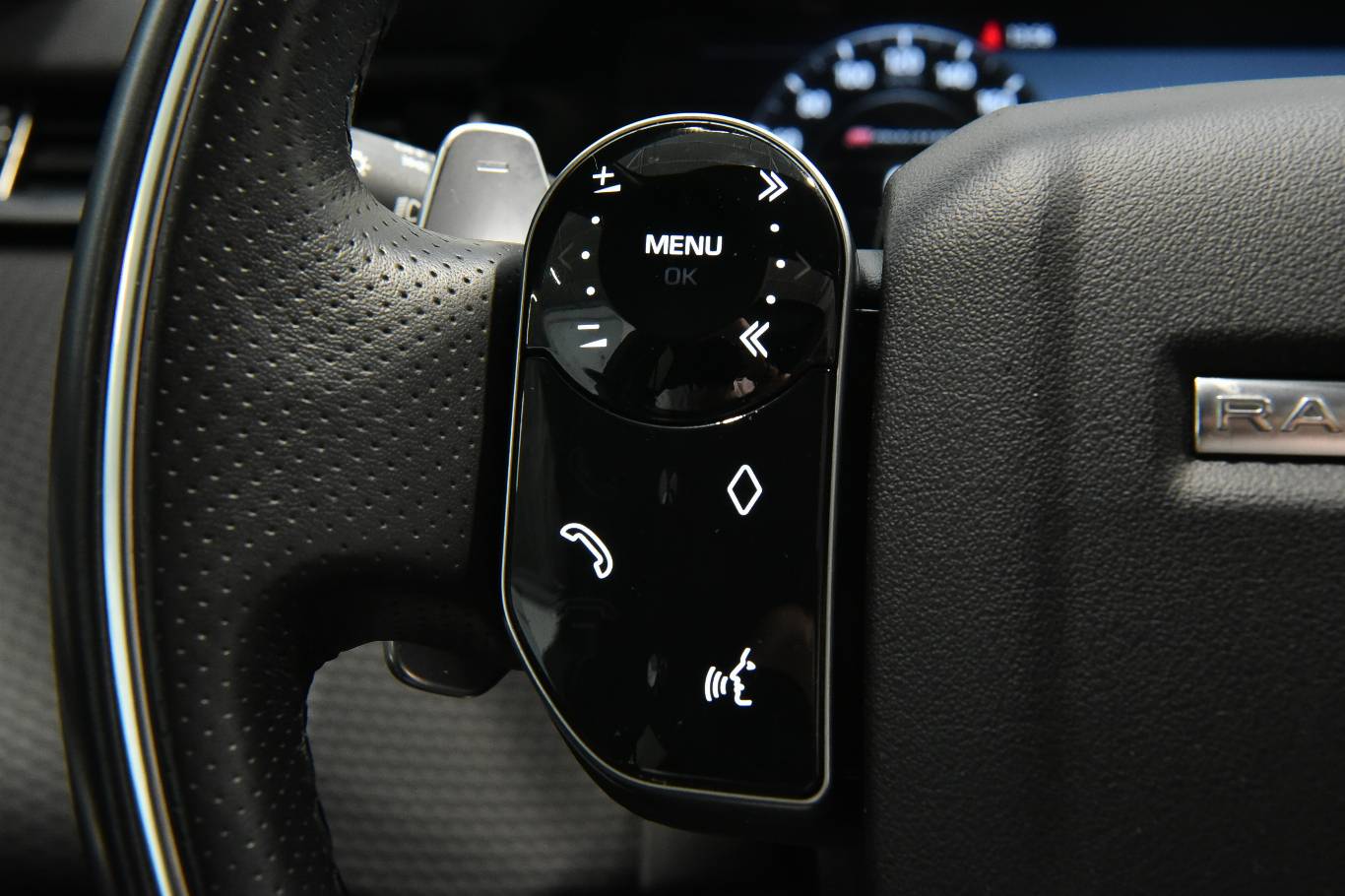 LAND ROVER Range Rover Velar 26