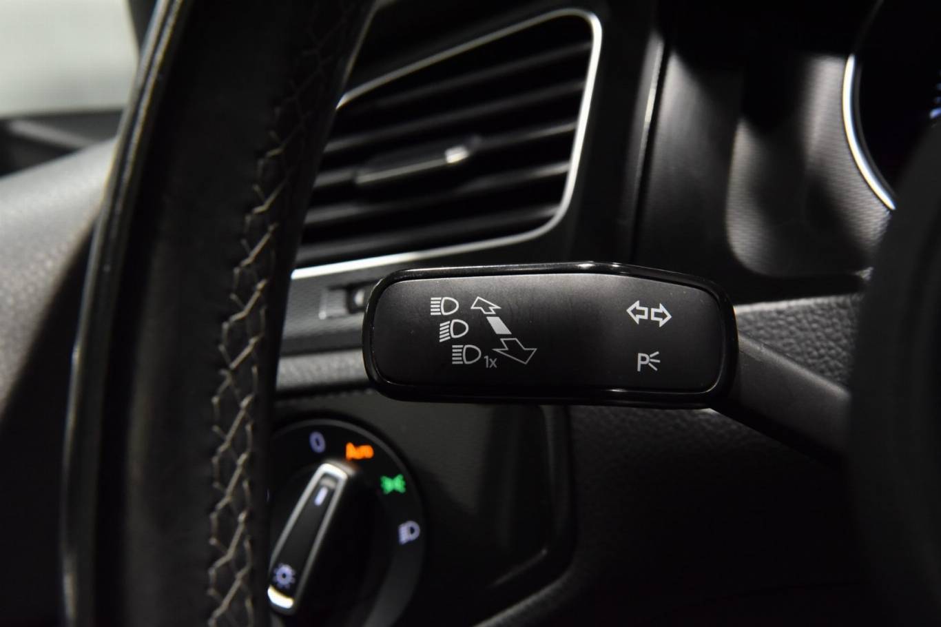 VOLKSWAGEN Golf GTD 25