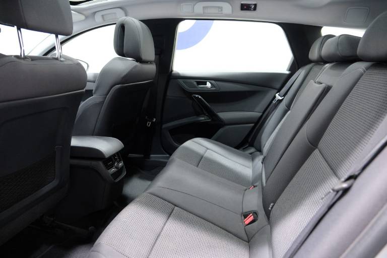 PEUGEOT 508 40