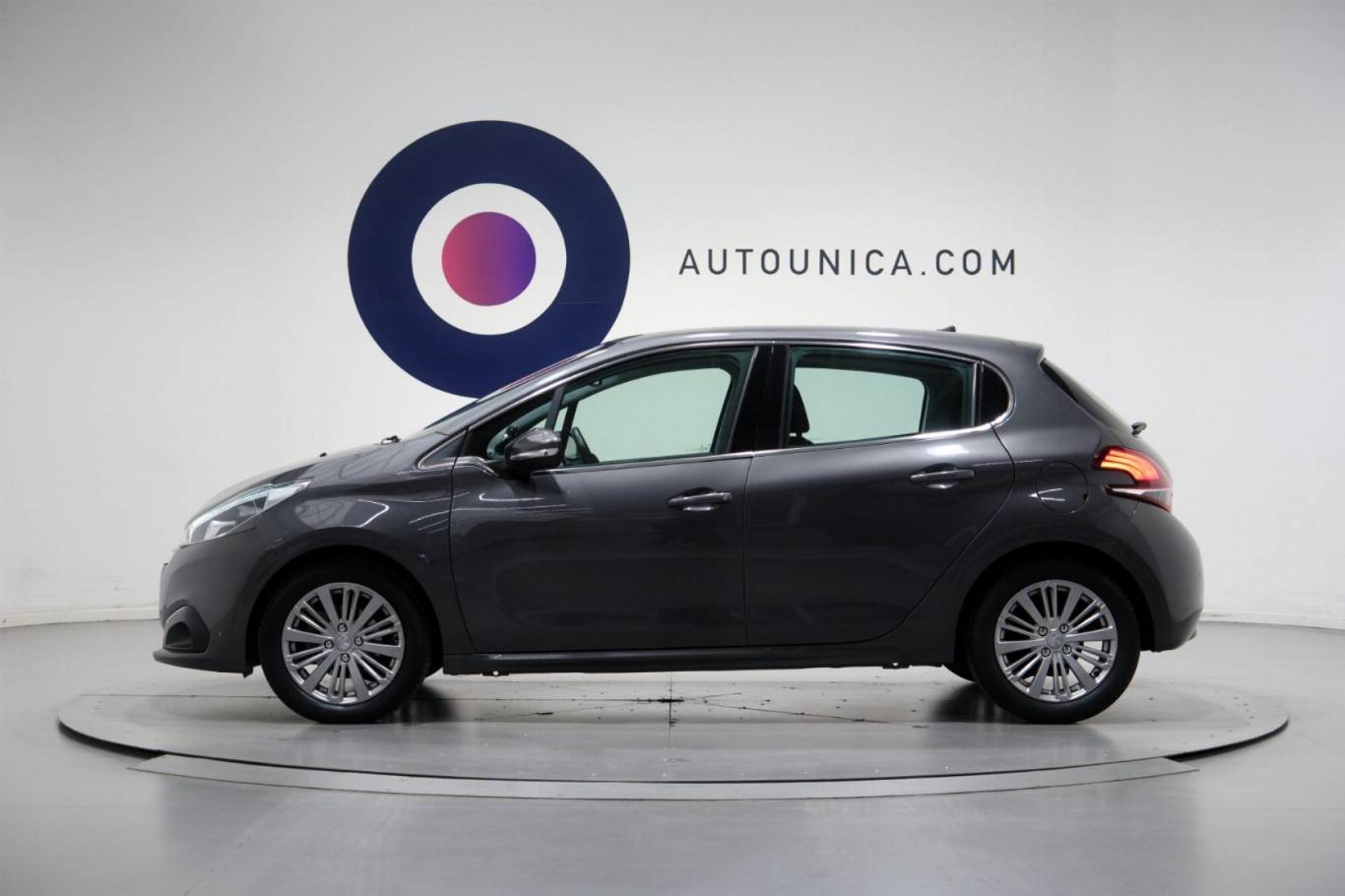 PEUGEOT 208 18