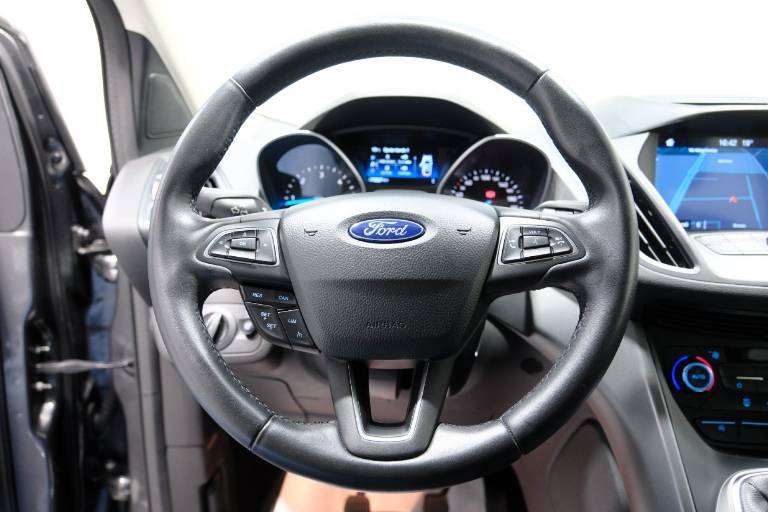 FORD Kuga 7